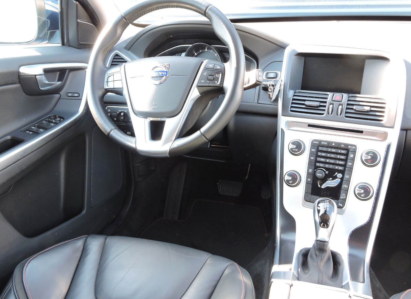 Volvo XC60 Ocean Race AWD Geartronic HU NEU foto 18