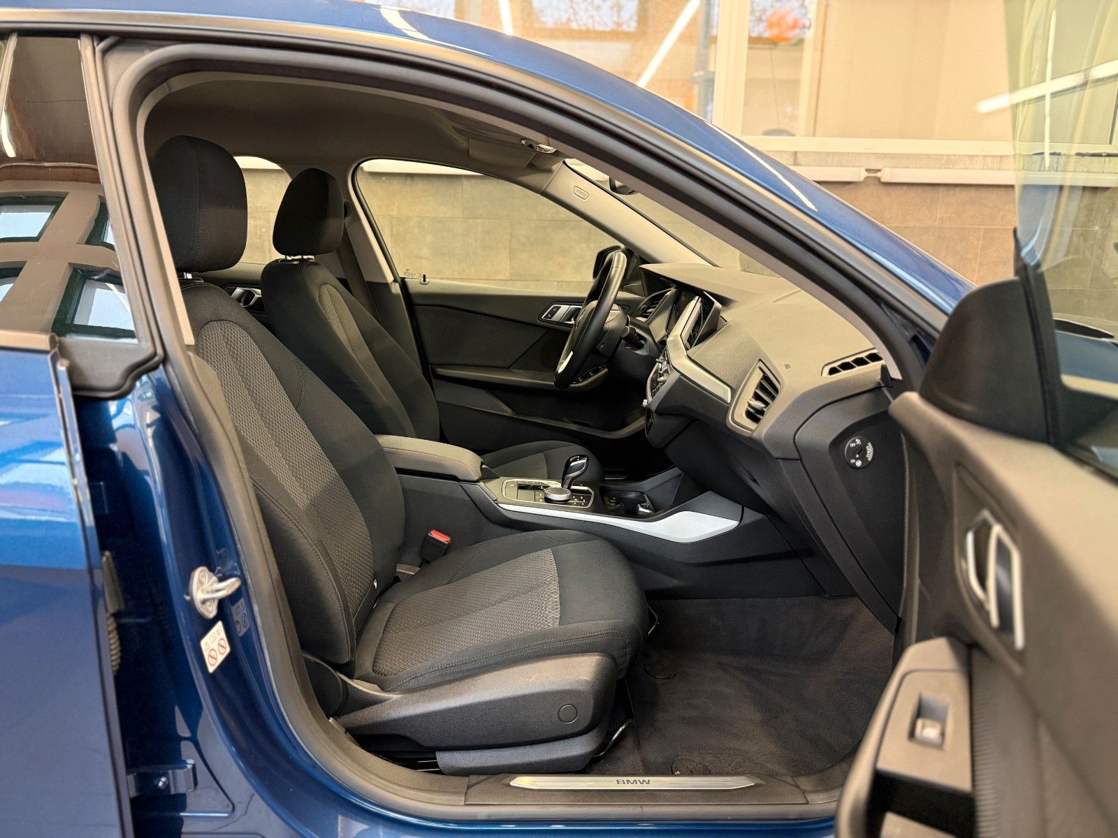 BMW 218d Gran Coupe 5 J. Garantie LED DAB SHZ  NAVI foto 19