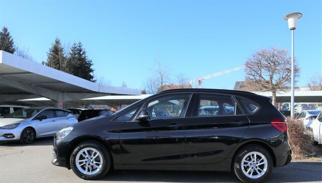BMW 2er Active Tourer - 220i Advantage Navi/Sitzhzg. foto 4