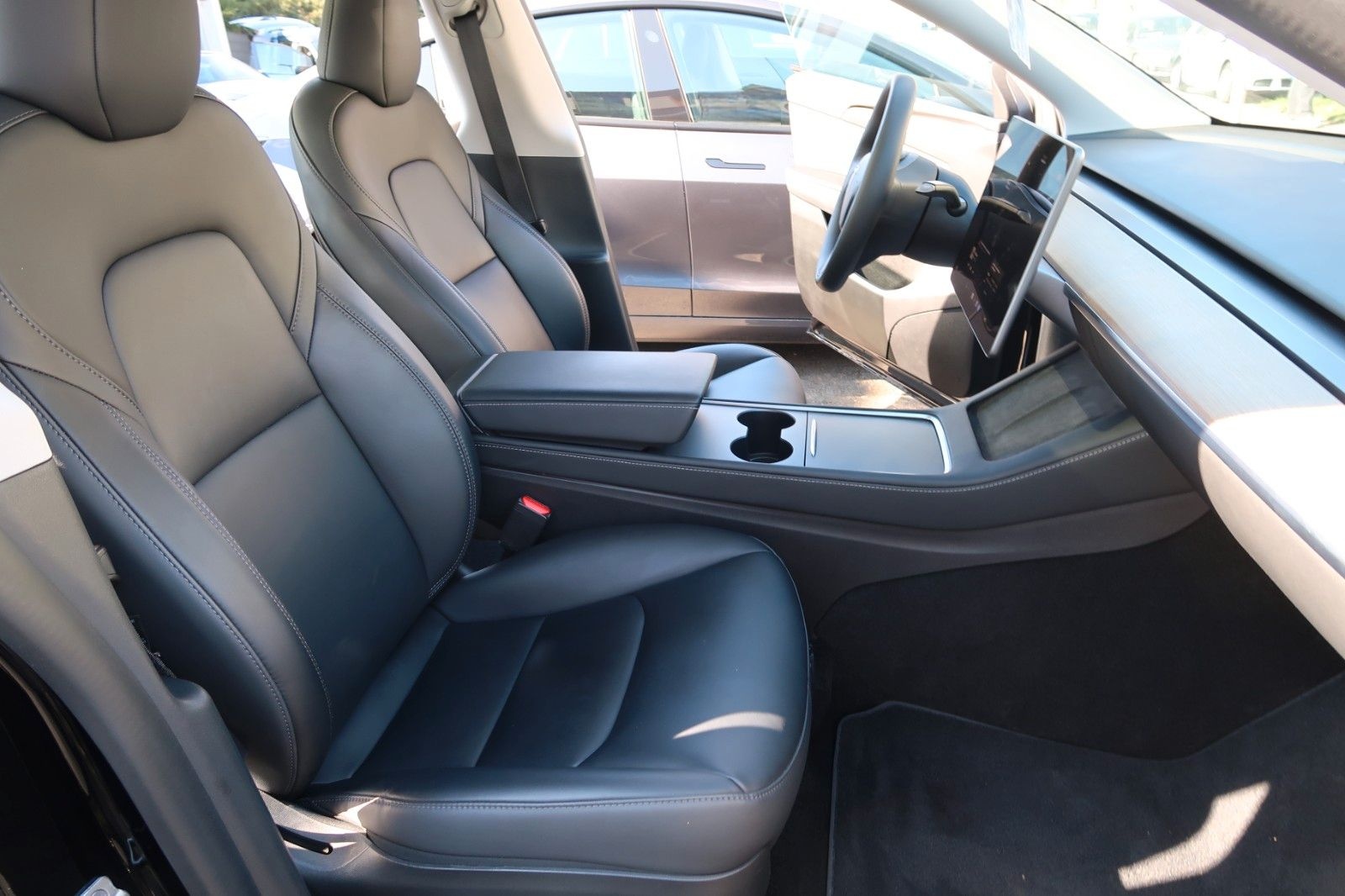 Tesla Model Y Long Range Dual AWD # AHK # black #MWST. foto 16