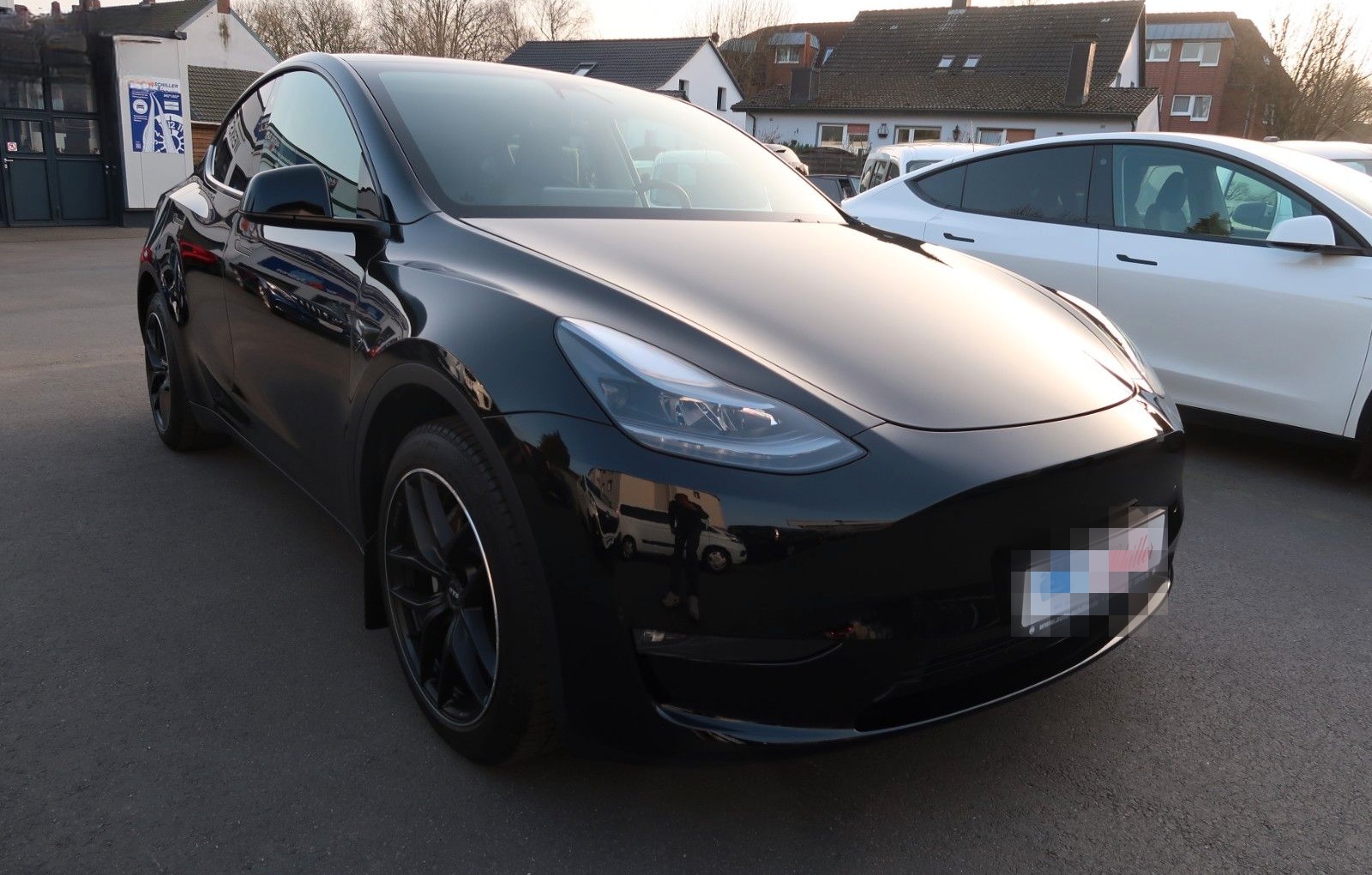 Tesla Model Y Long Range Dual AWD # AHK # black #MWST. foto 20