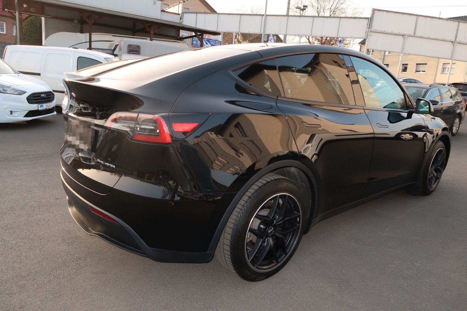 Tesla Model Y Long Range Dual AWD # AHK # black #MWST. foto 22