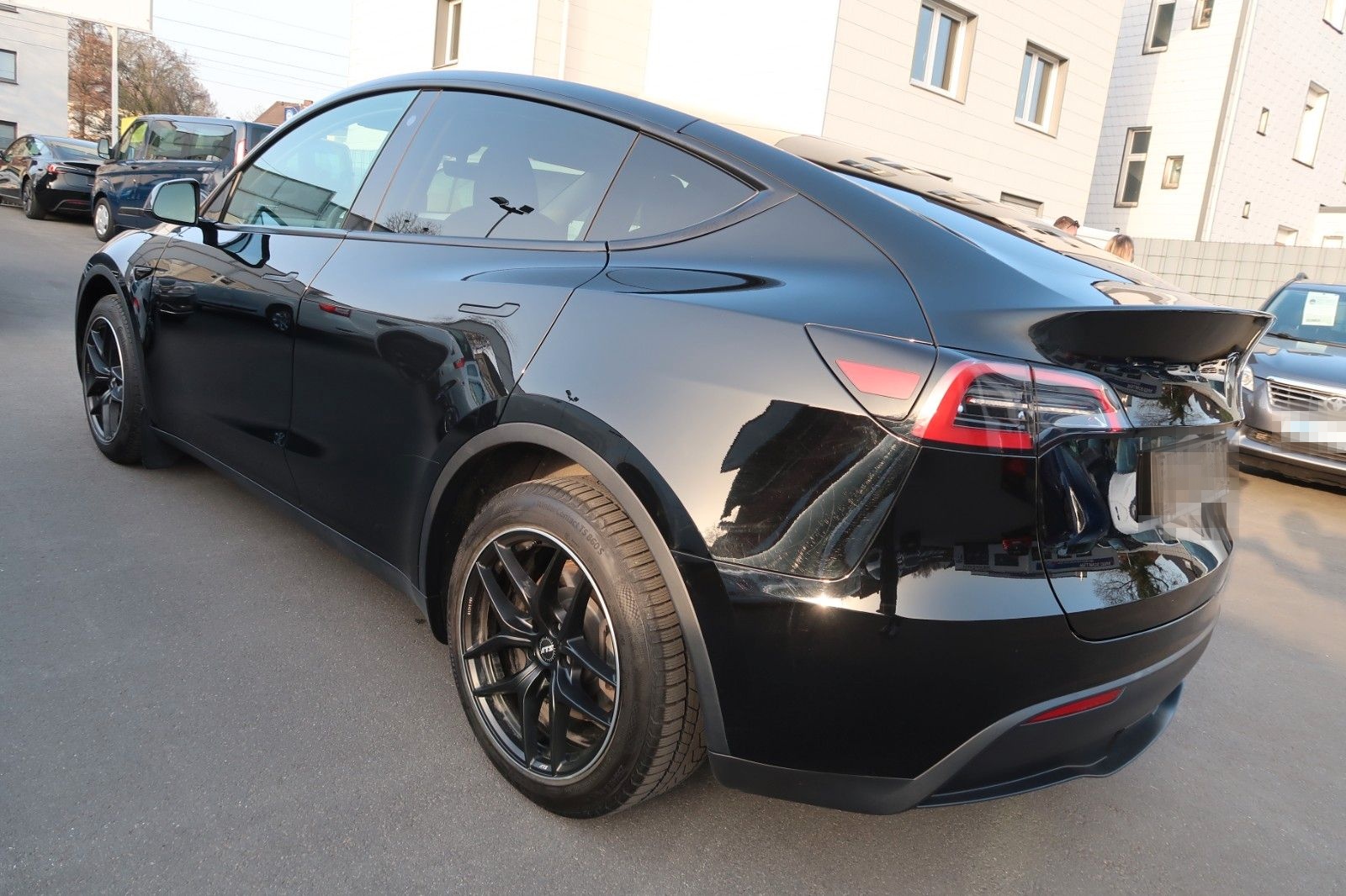 Tesla Model Y Long Range Dual AWD # AHK # black #MWST. foto 23
