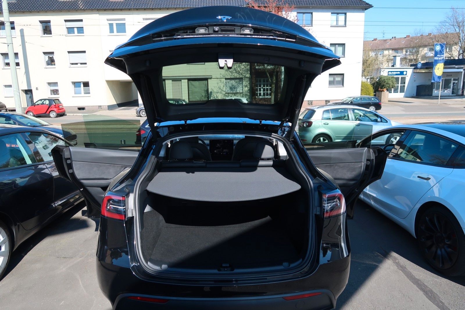 Tesla Model Y Long Range Dual AWD # AHK # black #MWST. foto 6