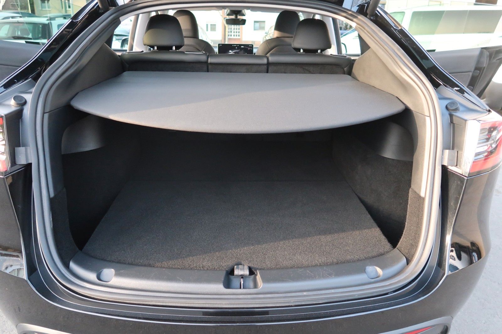 Tesla Model Y Long Range Dual AWD # AHK # black #MWST. foto 7