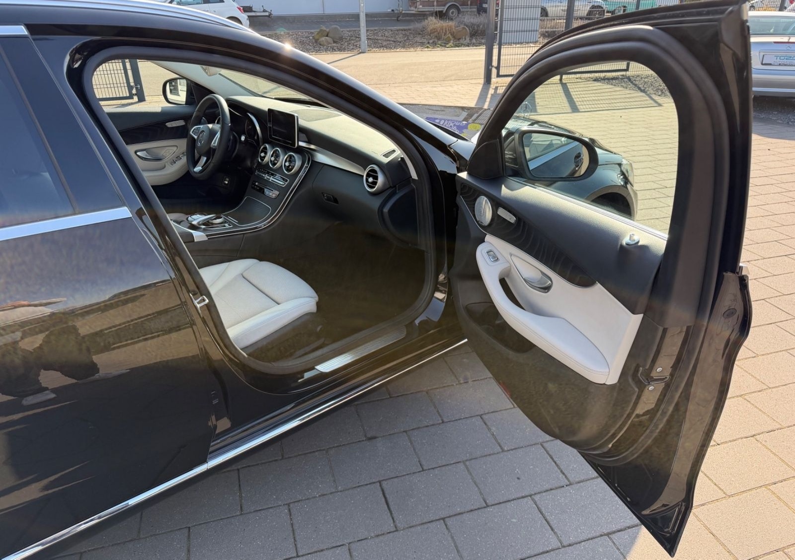 Mercedes-Benz C 200*EXCLUSIVE*PANO*BURMESTER*360°KAMERA*ACC* foto 11
