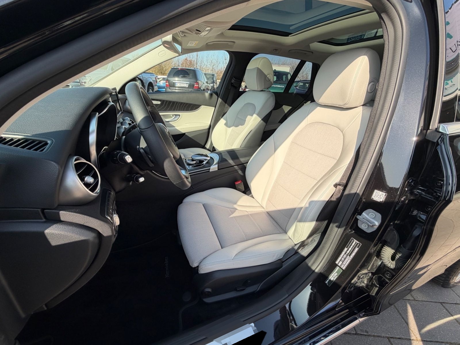 Mercedes-Benz C 200*EXCLUSIVE*PANO*BURMESTER*360°KAMERA*ACC* foto 25