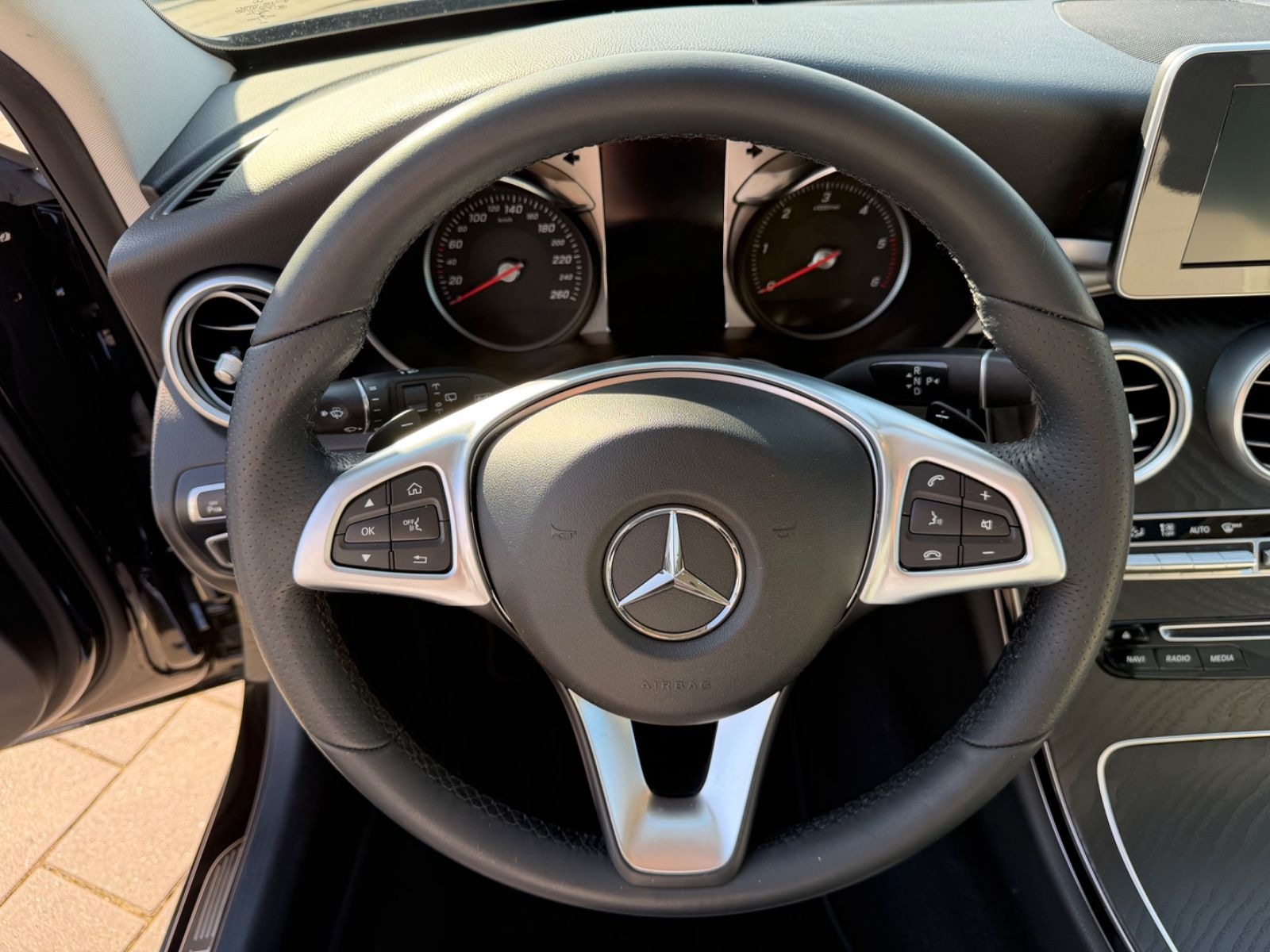 Mercedes-Benz C 200*EXCLUSIVE*PANO*BURMESTER*360°KAMERA*ACC* foto 29