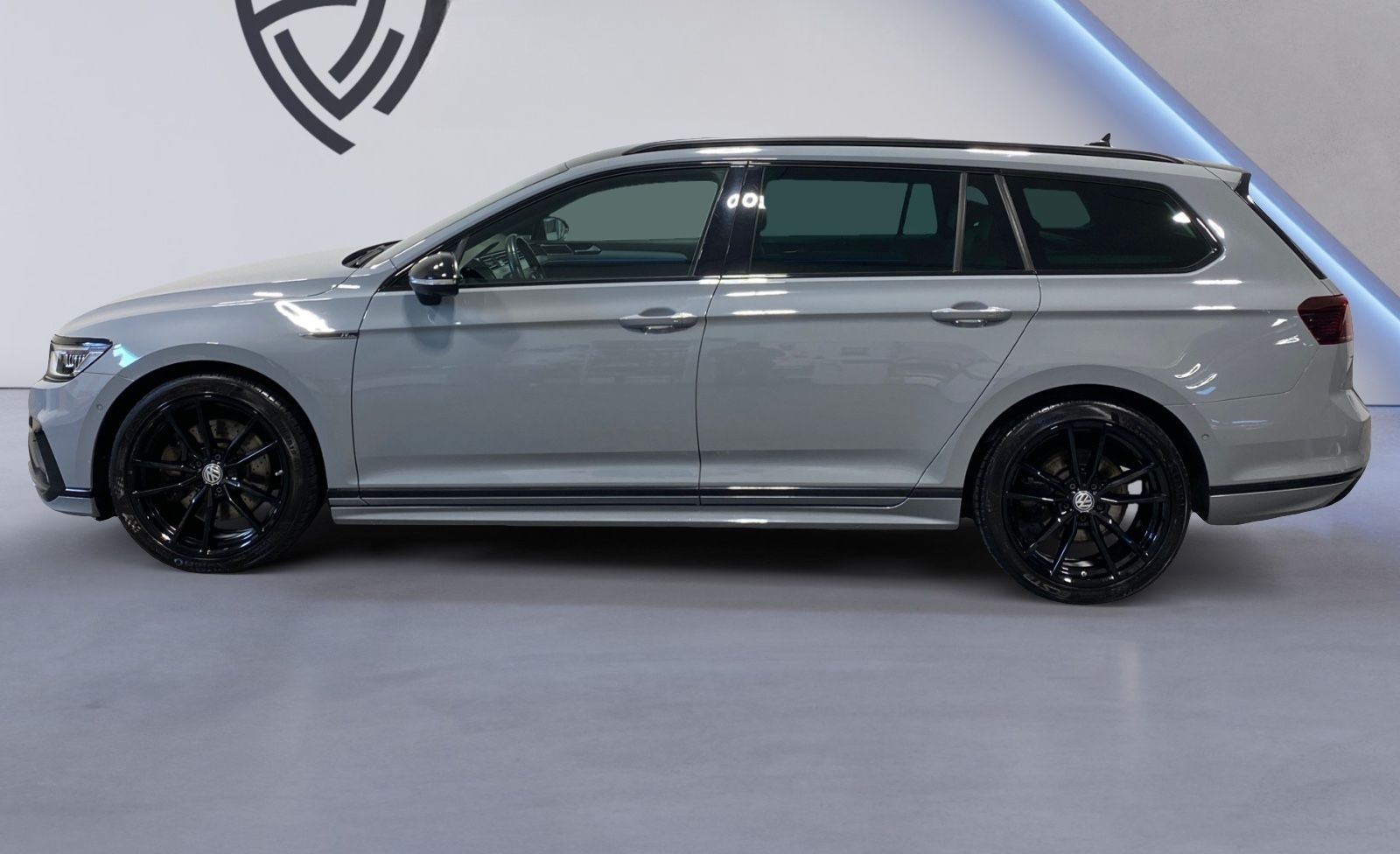 Volkswagen Passat Variant R-Line 4M AHK LED DigiTacho Leder foto 2