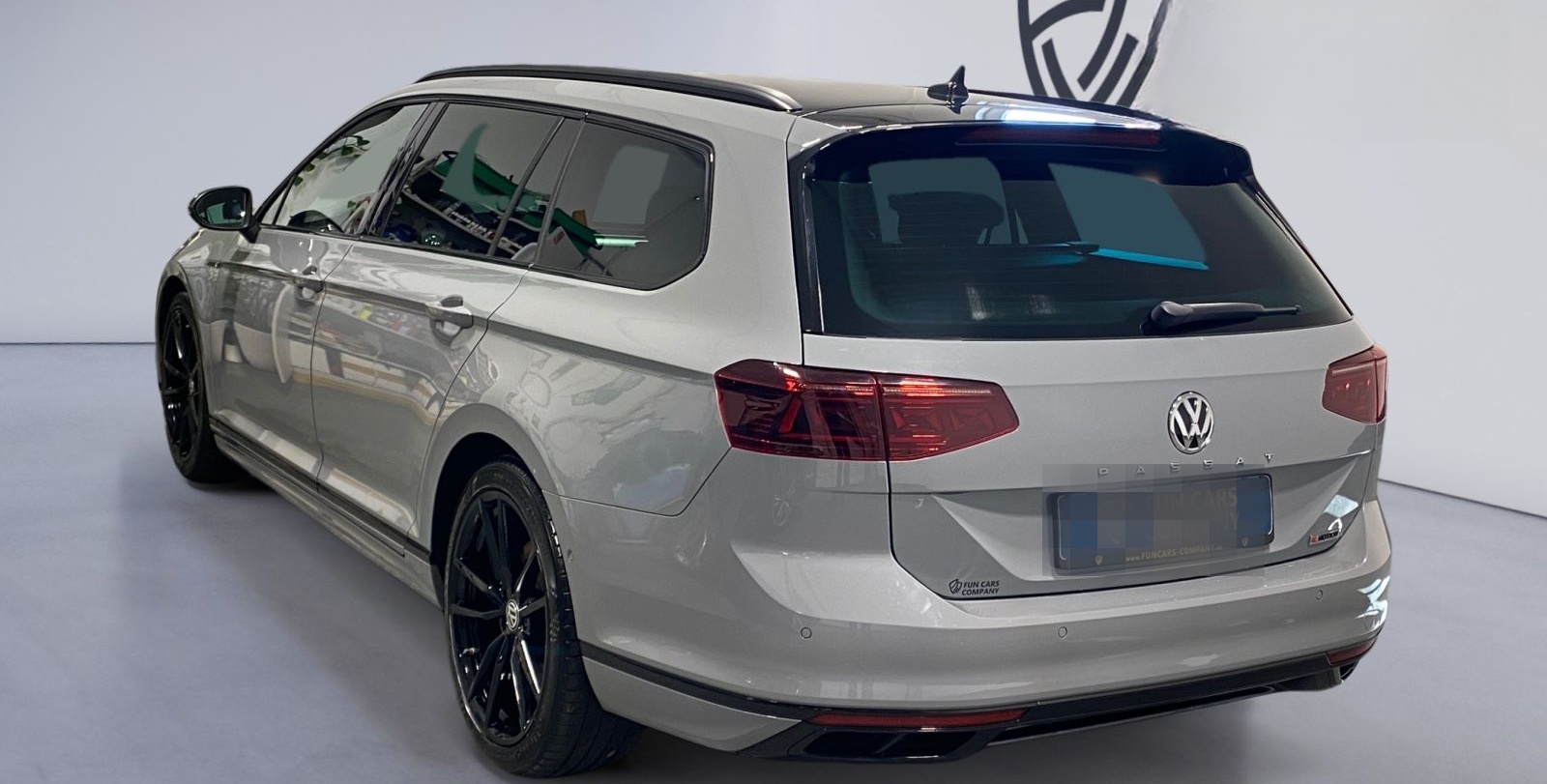Volkswagen Passat Variant R-Line 4M AHK LED DigiTacho Leder foto 3