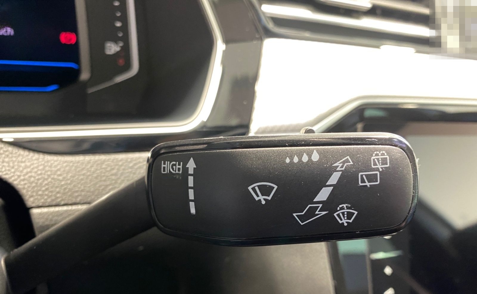 Volkswagen Passat Variant R-Line 4M AHK LED DigiTacho Leder foto 24