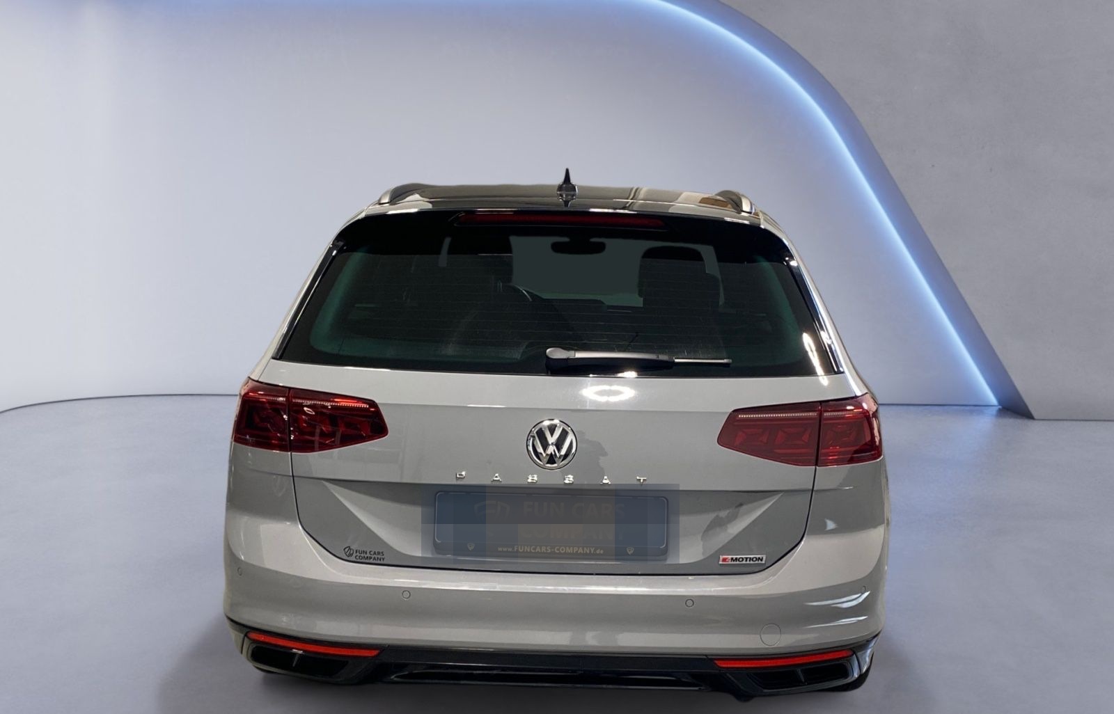 Volkswagen Passat Variant R-Line 4M AHK LED DigiTacho Leder foto 4