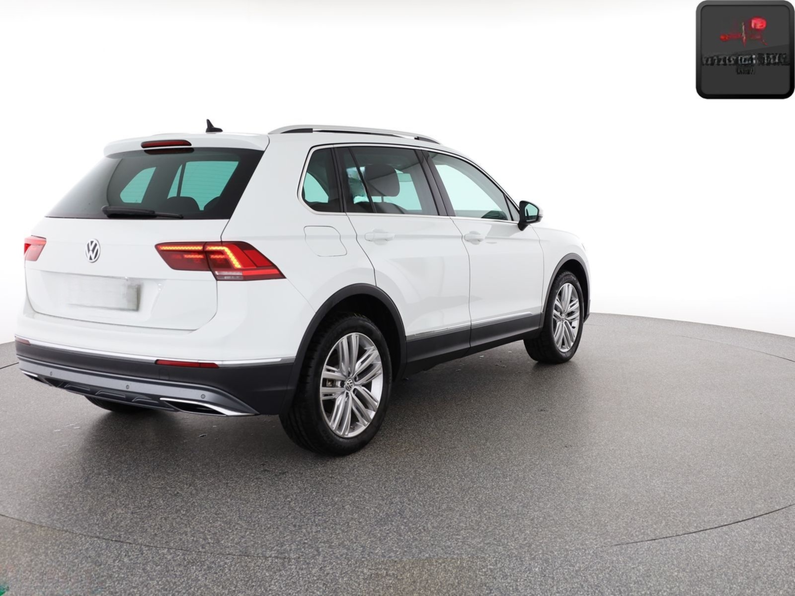Volkswagen Tiguan 2.0 TSI 4M HIGHLINE STANDHEIZUNG,HUD,1.HD foto 5
