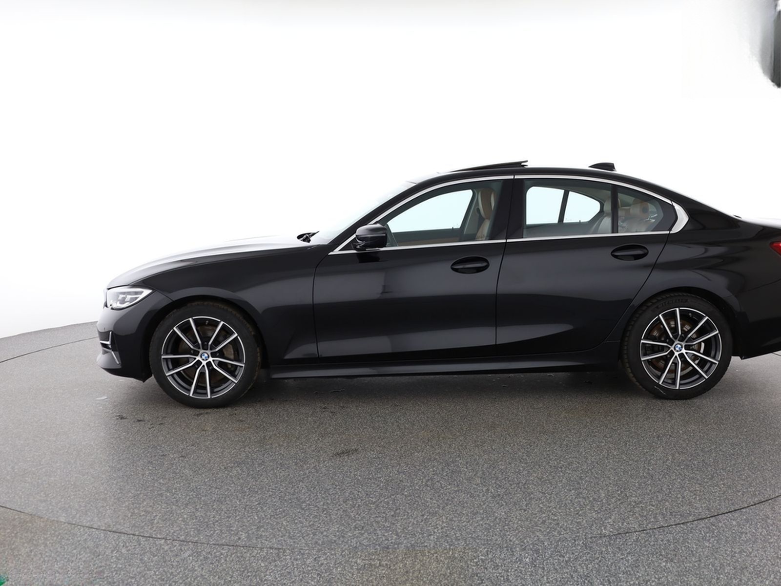 BMW 330 d LUXURY LINE GLASDACH,ACC,KEYLESS,TOTWINKEL foto 2