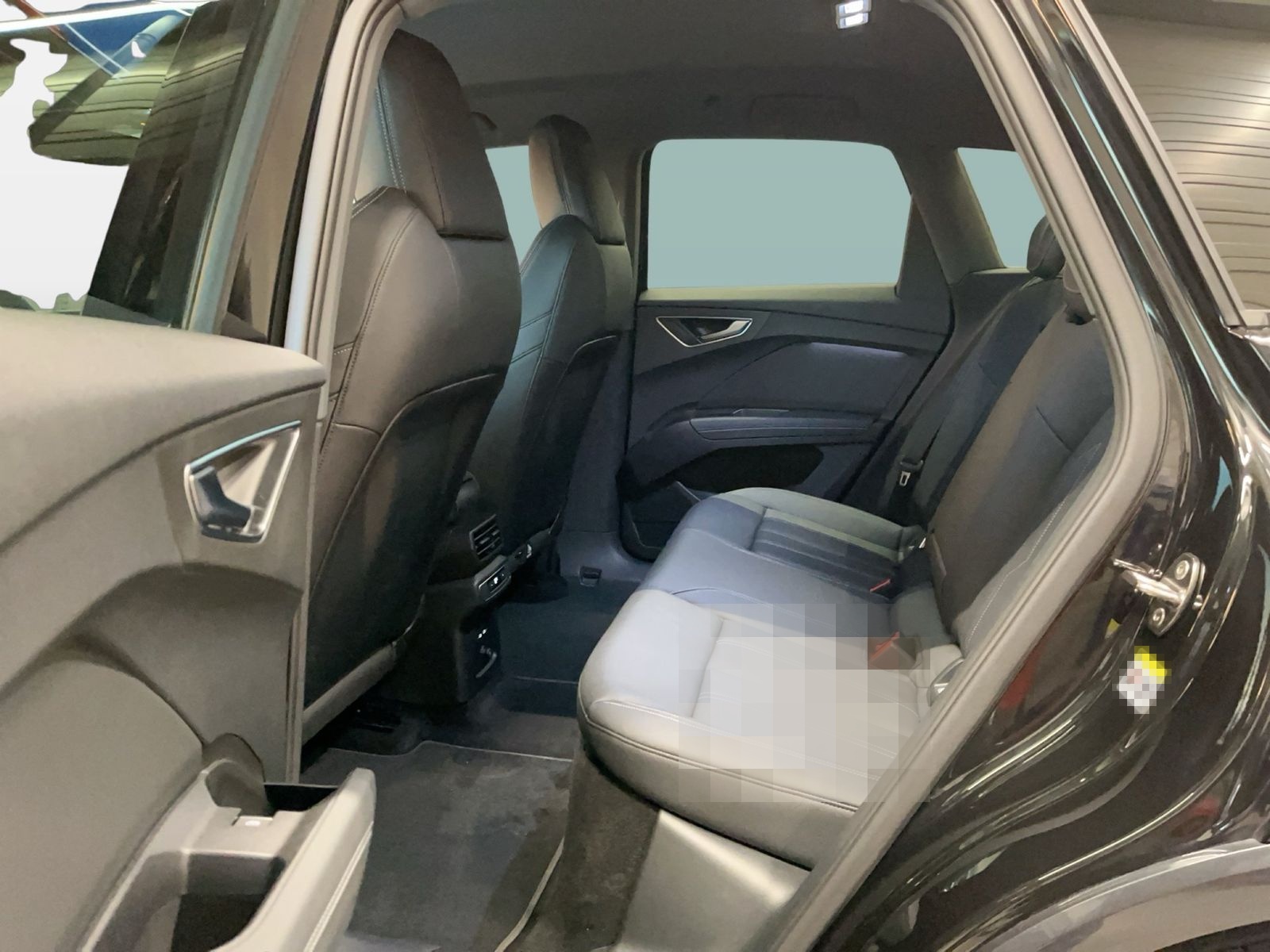 Audi Q4 45 e-tron ACC AHK AUT DynLicht Fernlichtass. foto 11