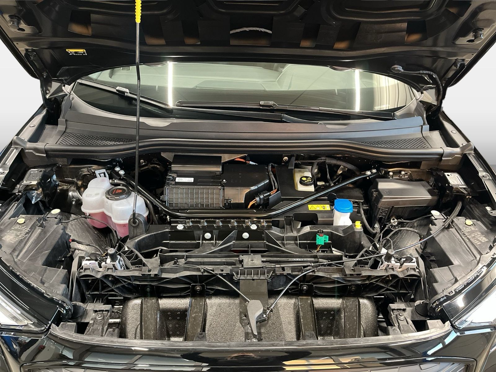 Audi Q4 45 e-tron ACC AHK AUT DynLicht Fernlichtass. foto 19