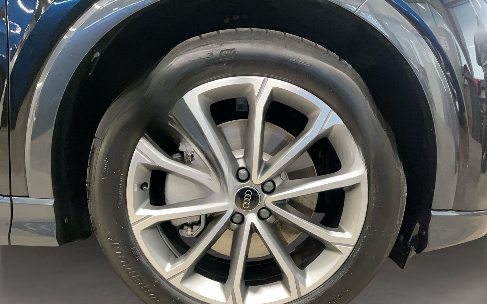 Audi Q4 45 e-tron ACC AHK AUT DynLicht Fernlichtass. foto 6