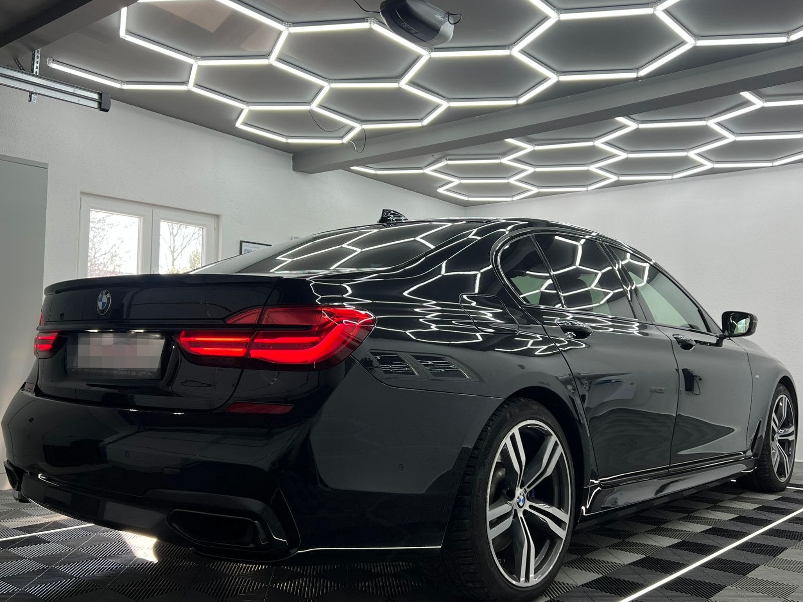 BMW 750 d xDrive M SPORT/LASER/TOP VIEW/MASSAGE/19% foto 14
