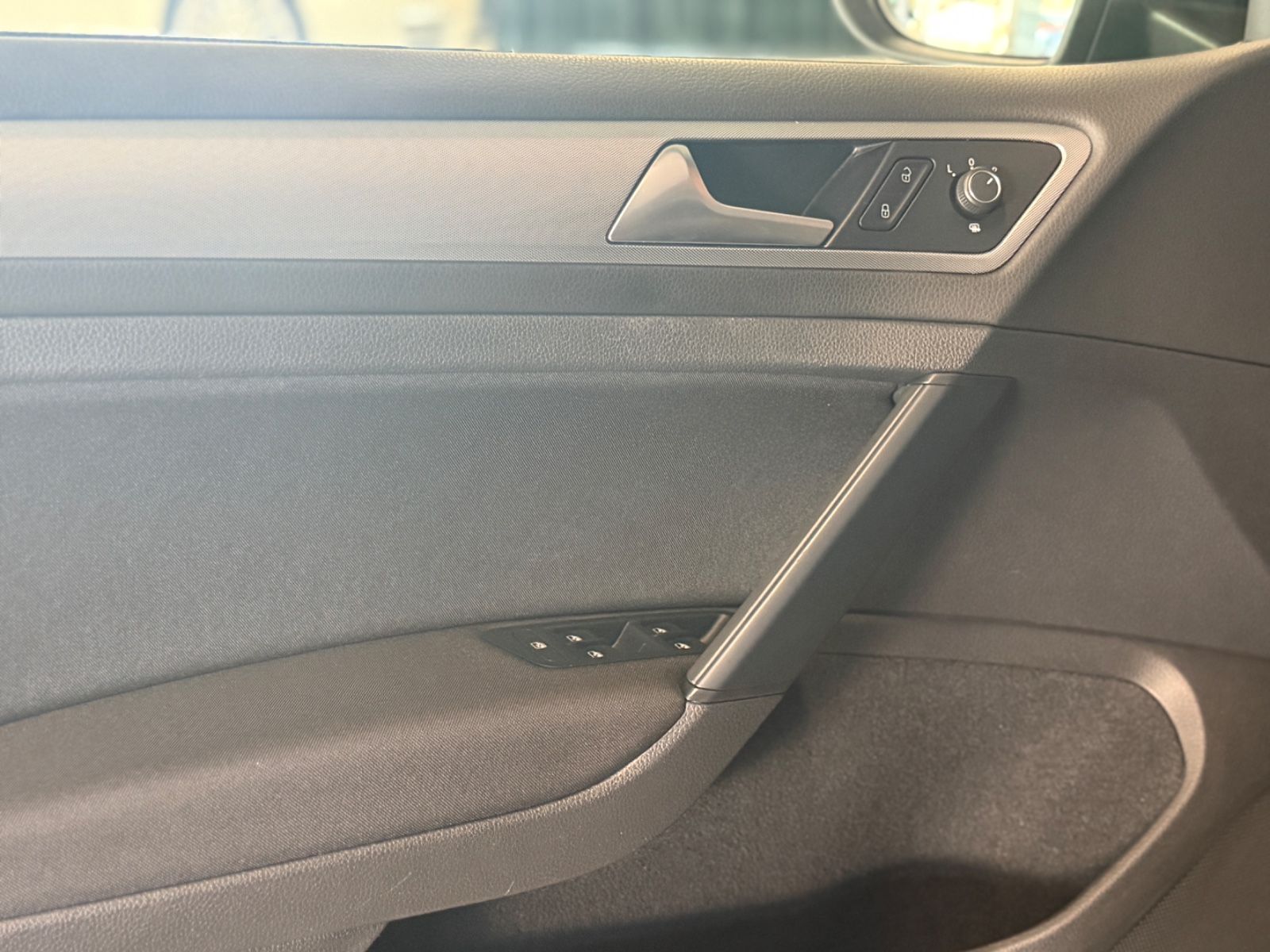 Volkswagen Golf VII Lim. 1.6 TDI *nur 47.700km*Scheckheftge foto 11