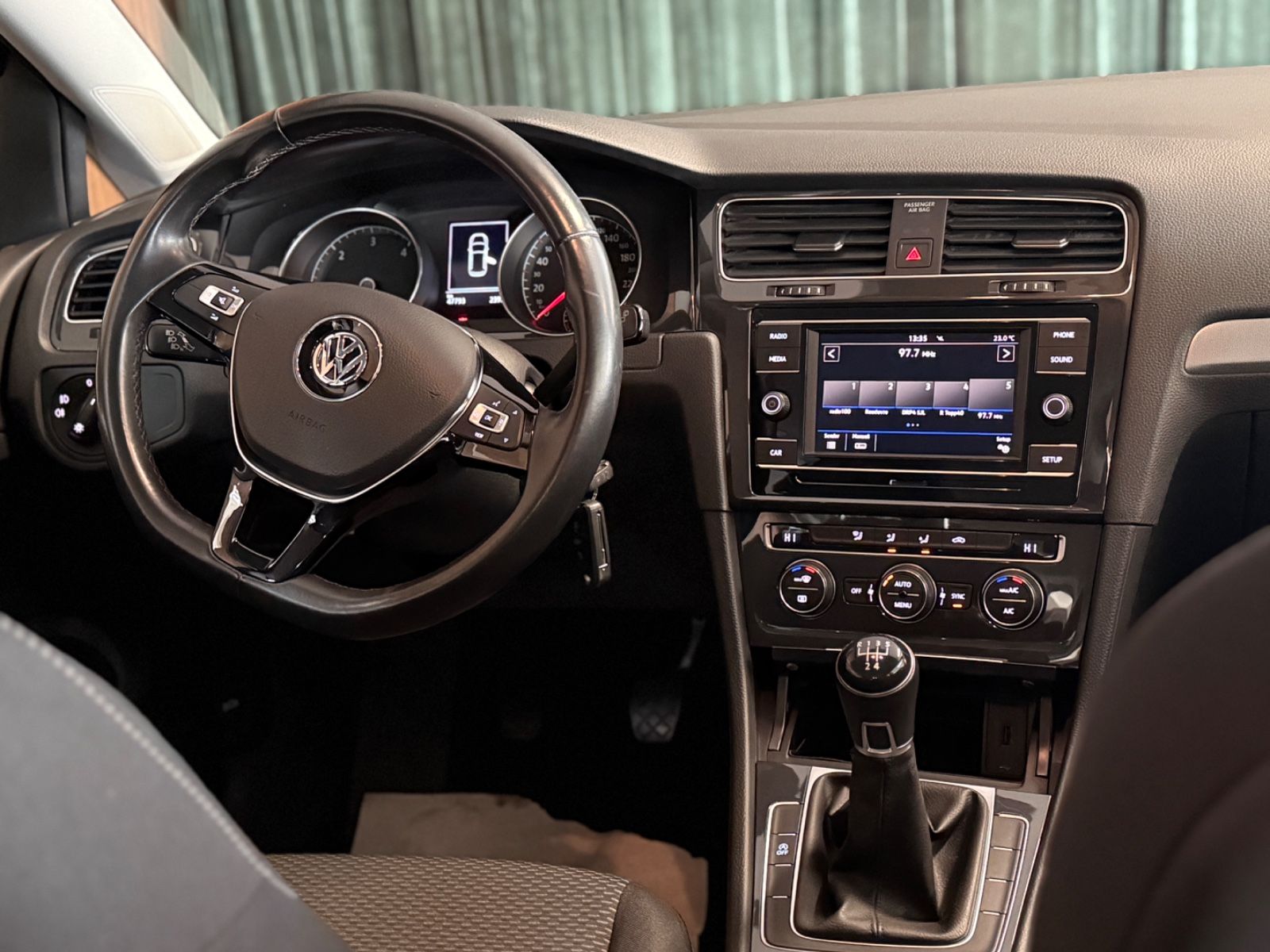 Volkswagen Golf VII Lim. 1.6 TDI *nur 47.700km*Scheckheftge foto 7