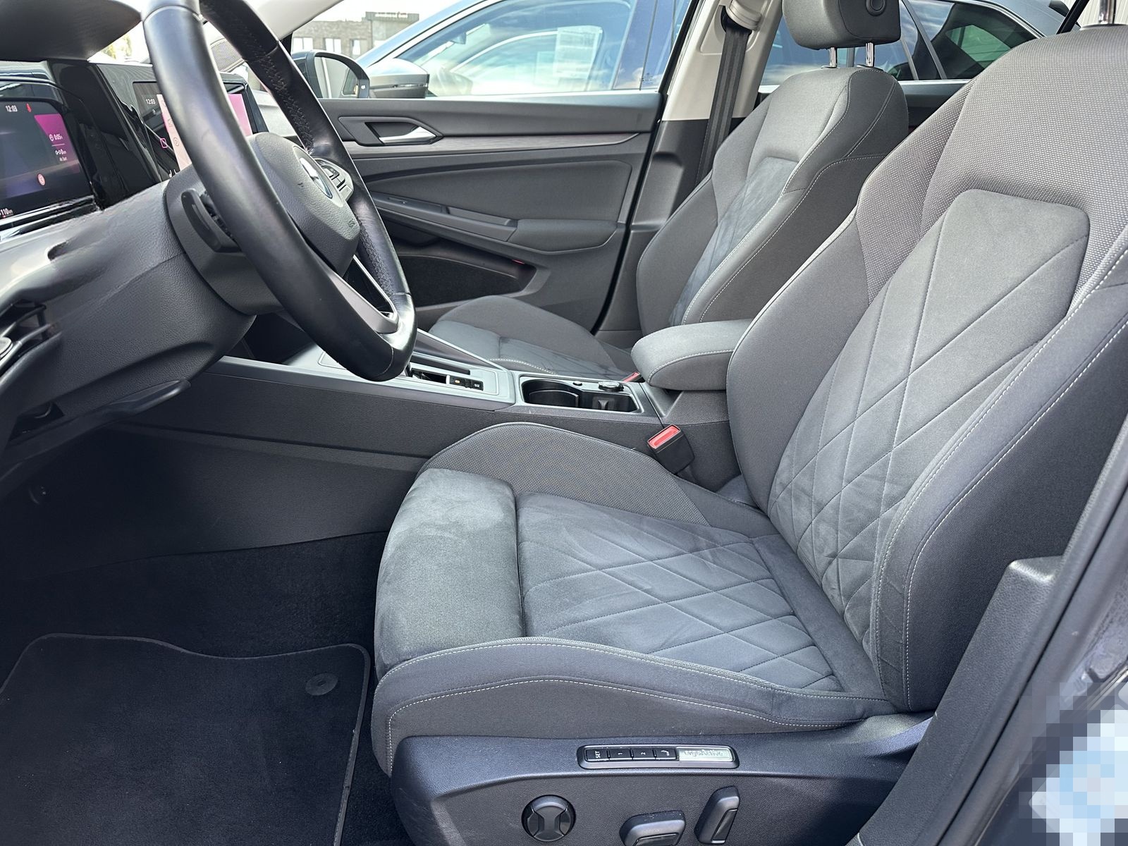 Volkswagen Golf Variant 2.0 TDI DSG Style NAV+LED+PANO+VCOC foto 10