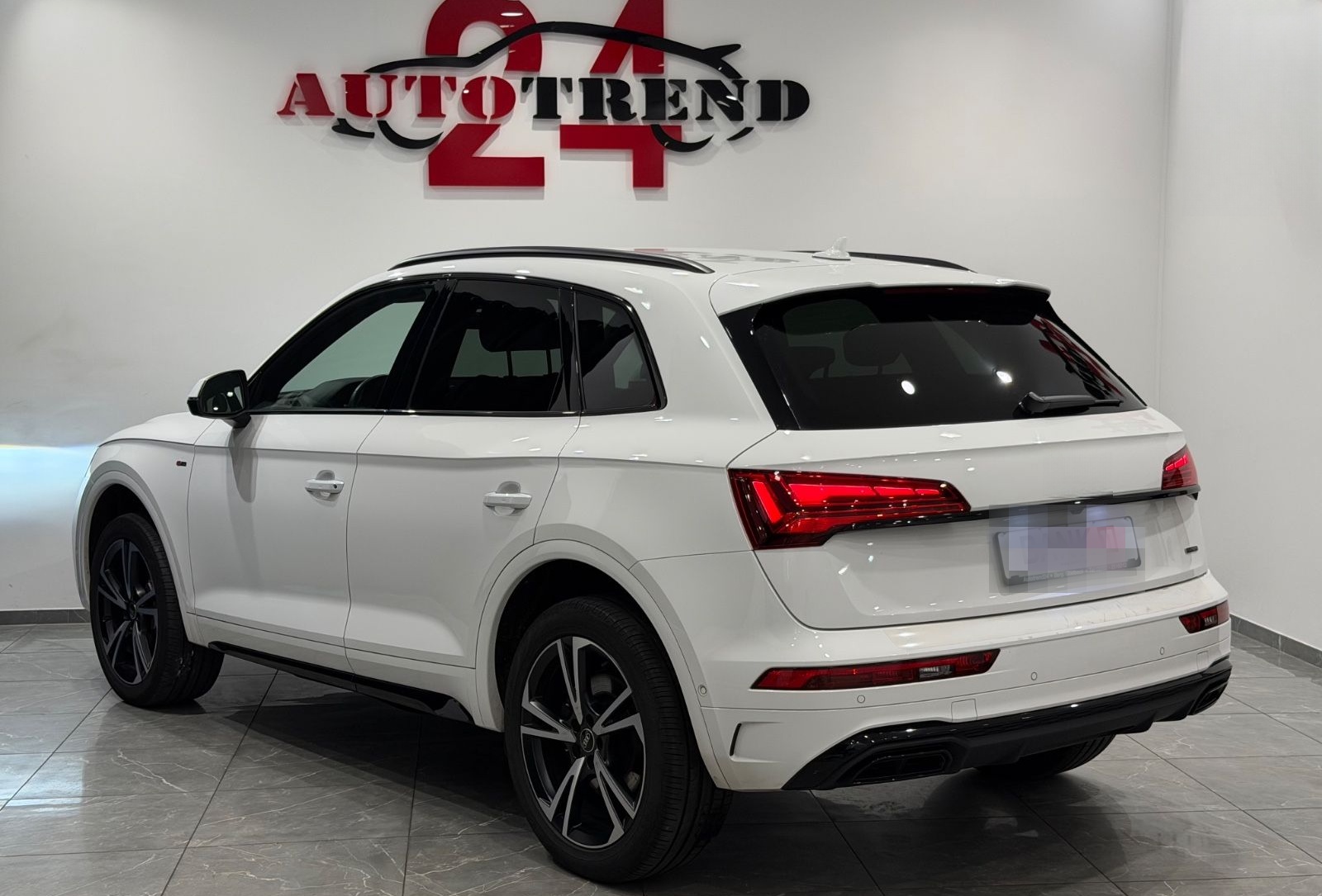 Audi Q5 40 TDI quattro S-LINE SPORTPAKET MATRIX+8xALU foto 11