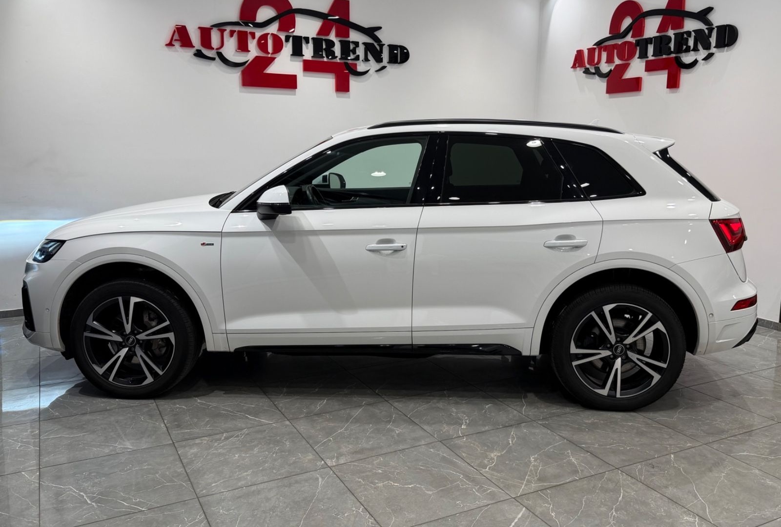 Audi Q5 40 TDI quattro S-LINE SPORTPAKET MATRIX+8xALU foto 9