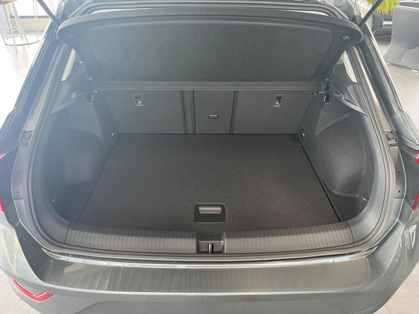 Volkswagen T-Roc Prime 1.5 TSI Navi Keyless LED Kamera ACC  foto 9