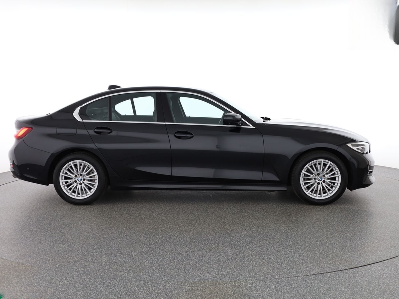 BMW 320 i SPORT LINE 360GRAD,TOTWINKEL,NAVI,HIFI,1HD foto 6