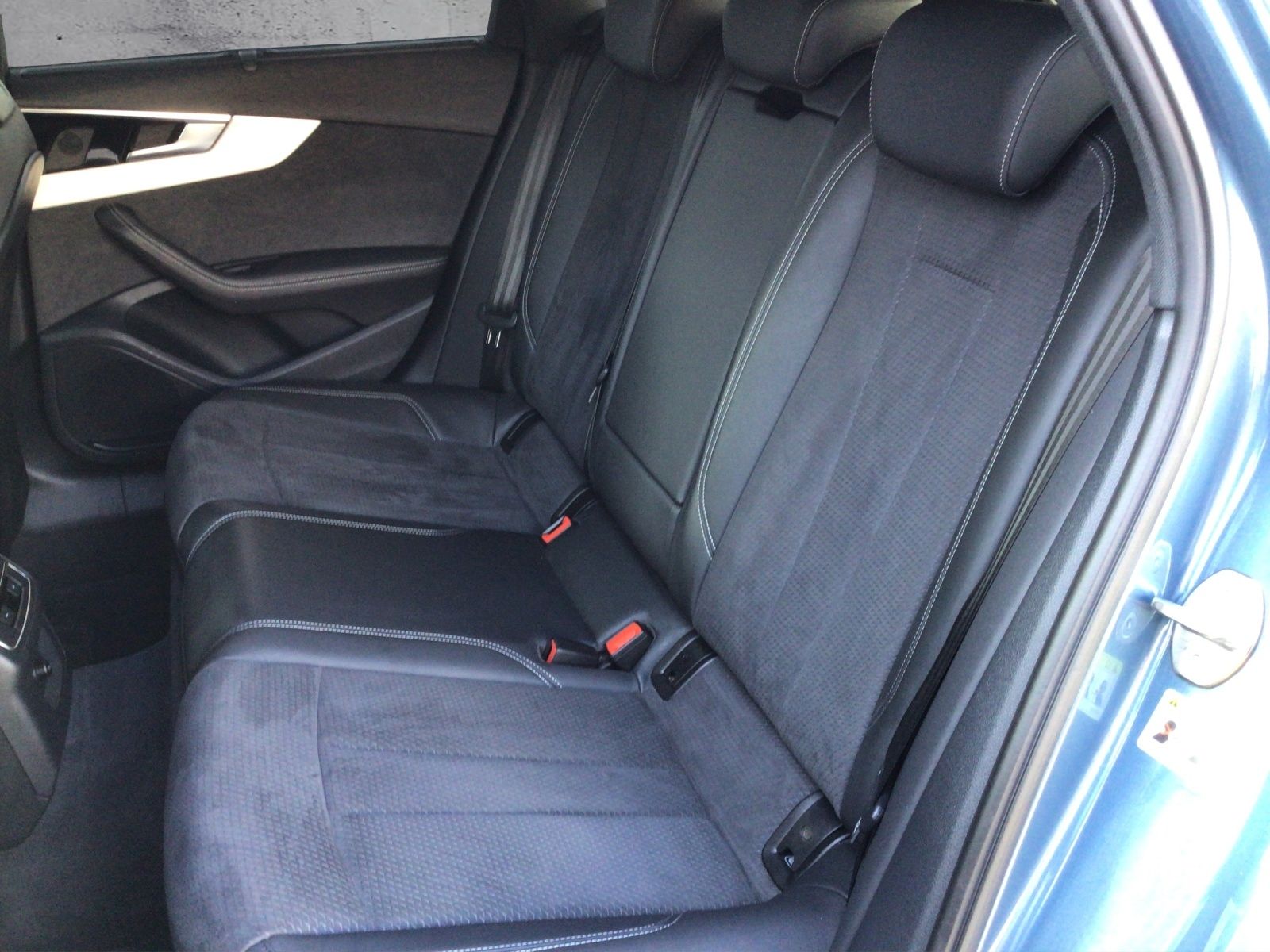 Audi S4 Avant 3.0 TDI quattro Tiptr. AHK/MATRIX/RFK foto 10