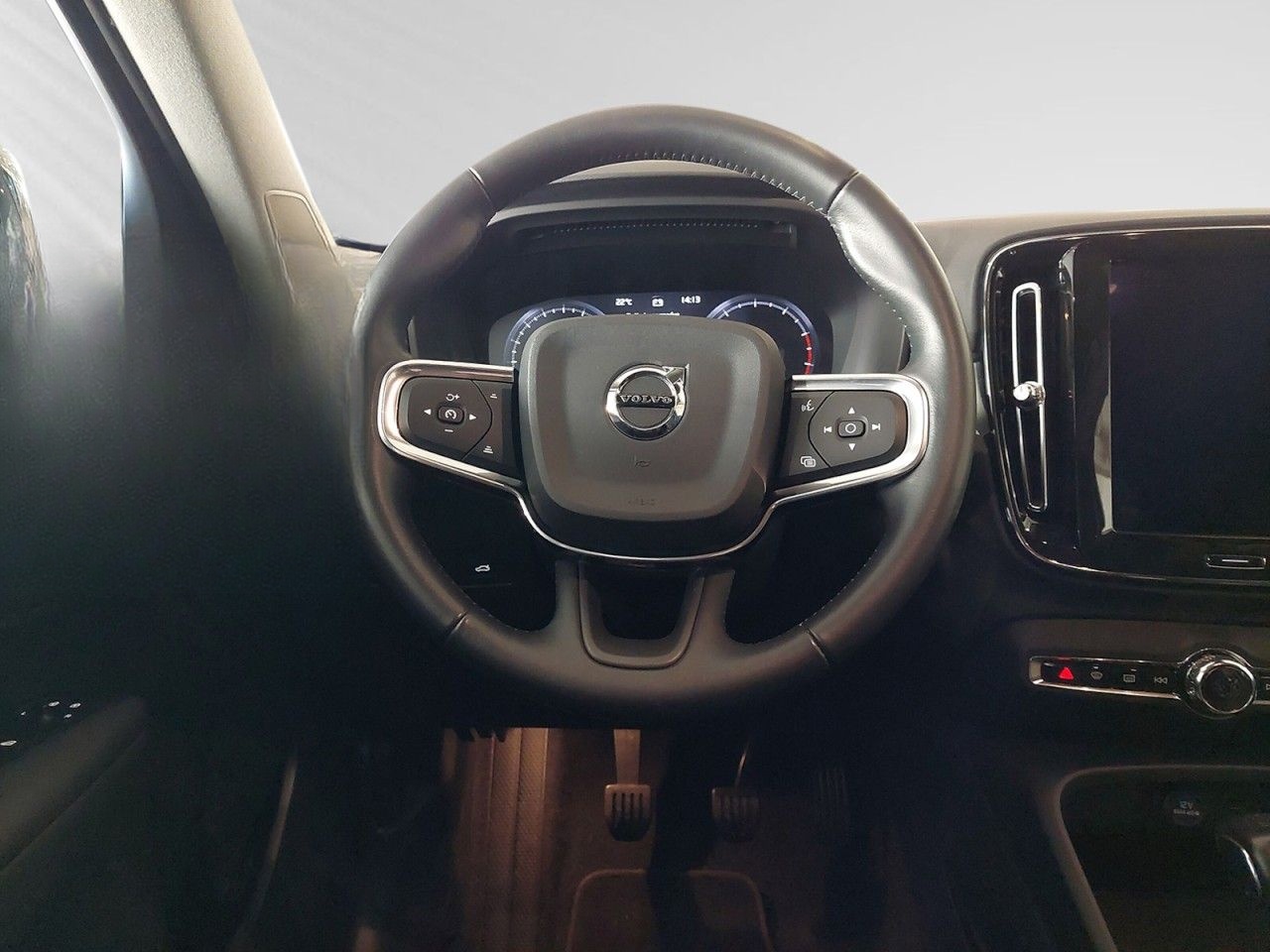 Volvo XC40 Momentum T3 2WD NAVI+SITZHZ+ACC+PDC+RFK foto 13