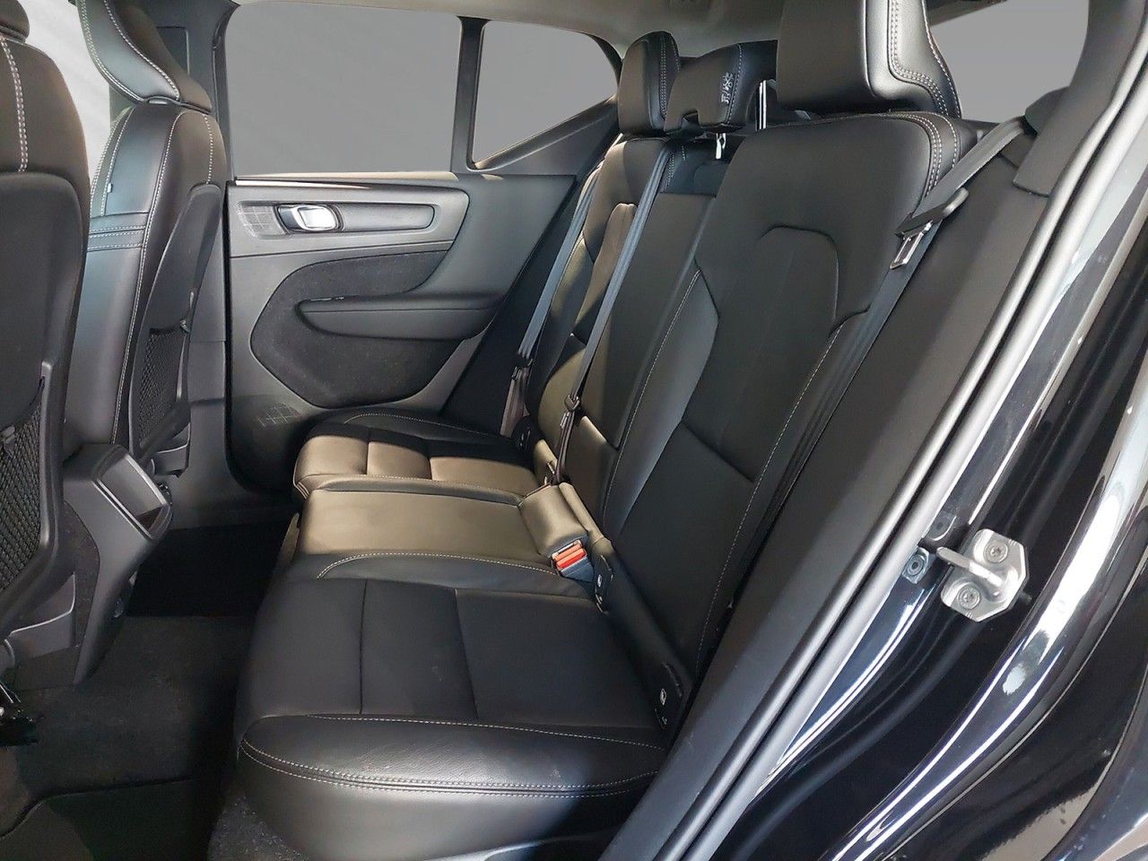 Volvo XC40 Momentum T3 2WD NAVI+SITZHZ+ACC+PDC+RFK foto 8