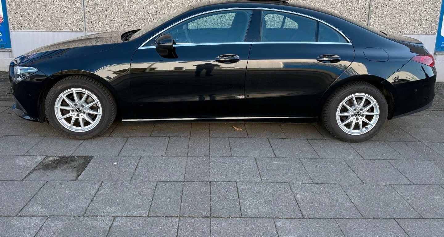 Mercedes-Benz CLA 180 Business Navi Panorama LED CarPlay PDC foto 11