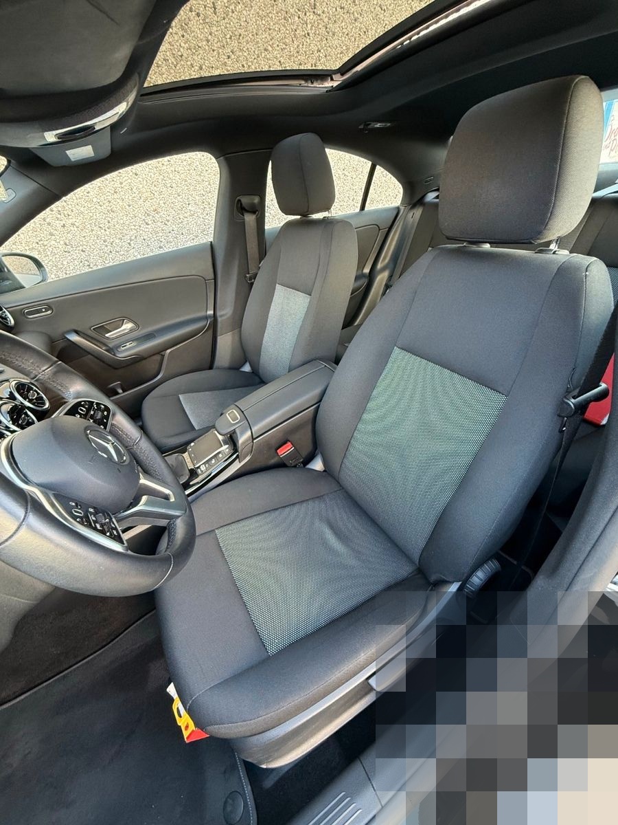 Mercedes-Benz CLA 180 Business Navi Panorama LED CarPlay PDC foto 13