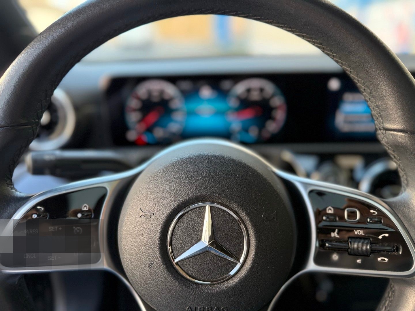 Mercedes-Benz CLA 180 Business Navi Panorama LED CarPlay PDC foto 18