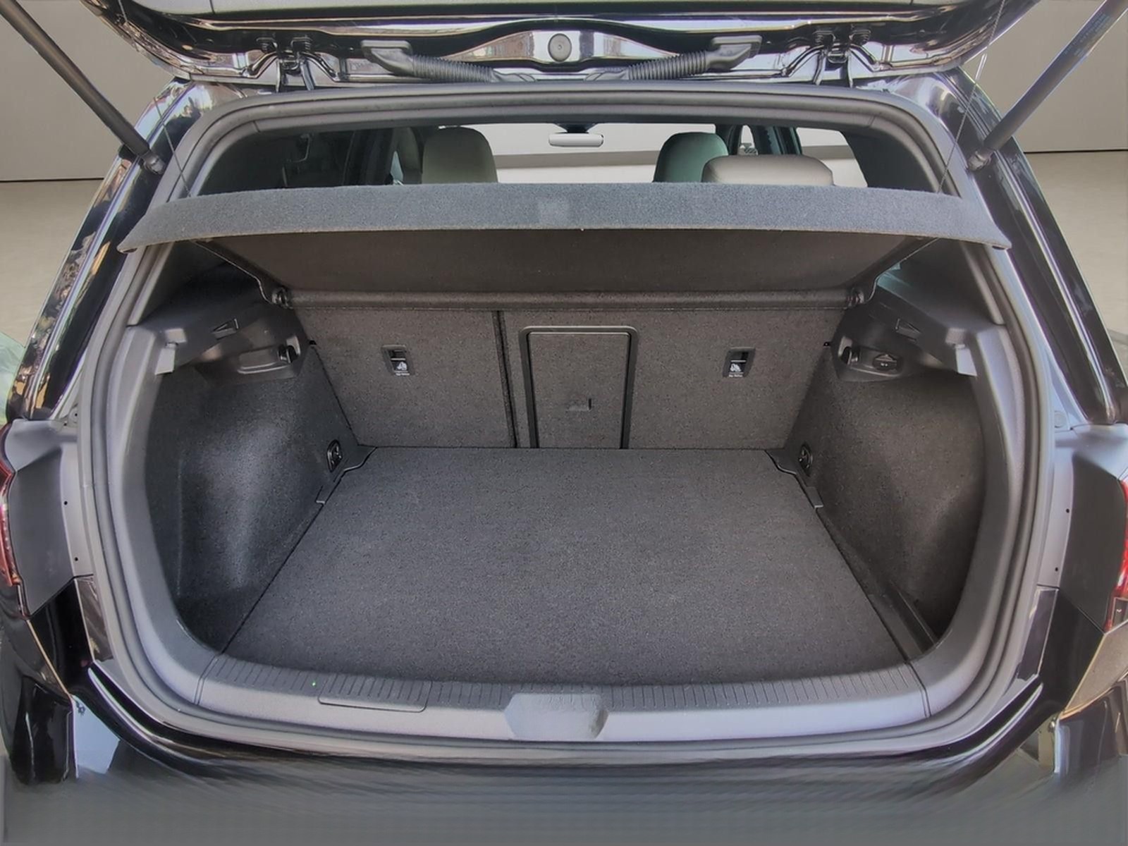 Volkswagen Golf 1.5TSI DSG Highline R-Line Navi KAM AHK ACC foto 34
