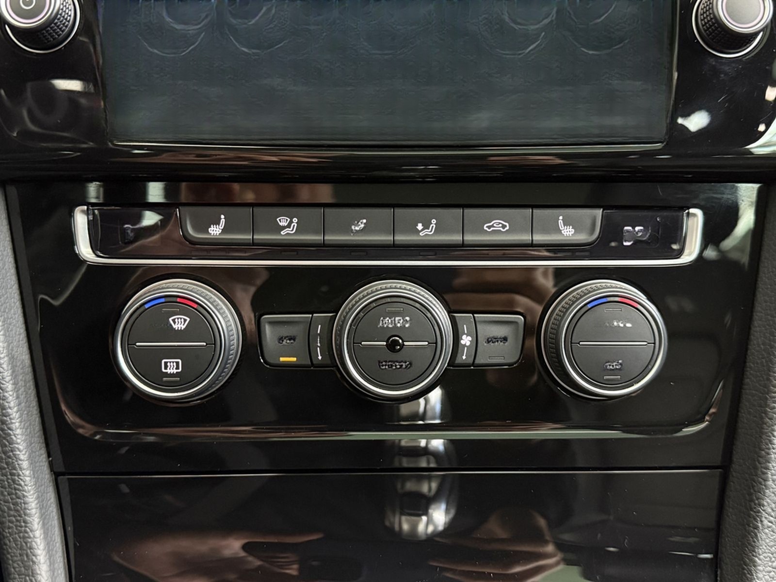 Volkswagen Golf R Variant 4Motion|Kamera|DCC|Pano|Business| foto 20