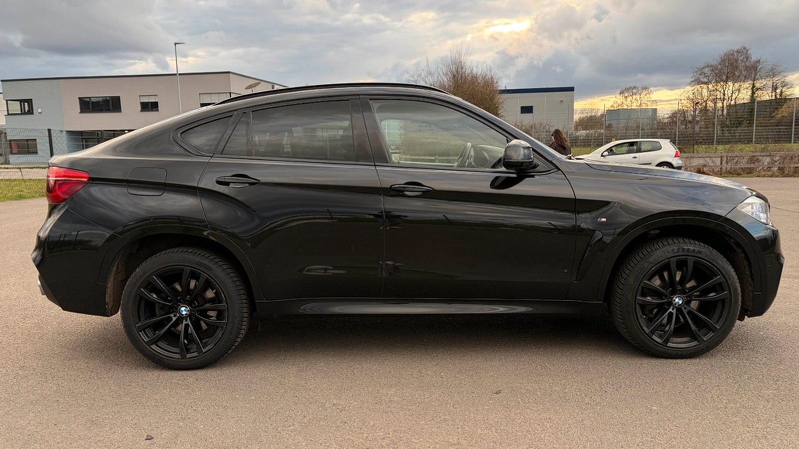 BMW X6 xDrive40d - M Sportpaket*Harman Kardon*360 foto 8