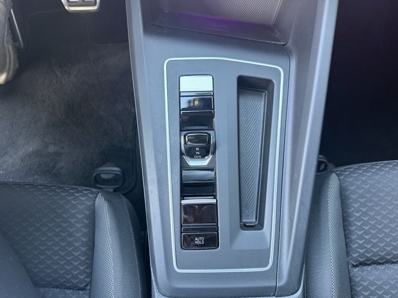 Volkswagen GOLF VIII 2.0 TDI Active +Ambiente+CarPlay+Navi+ foto 21