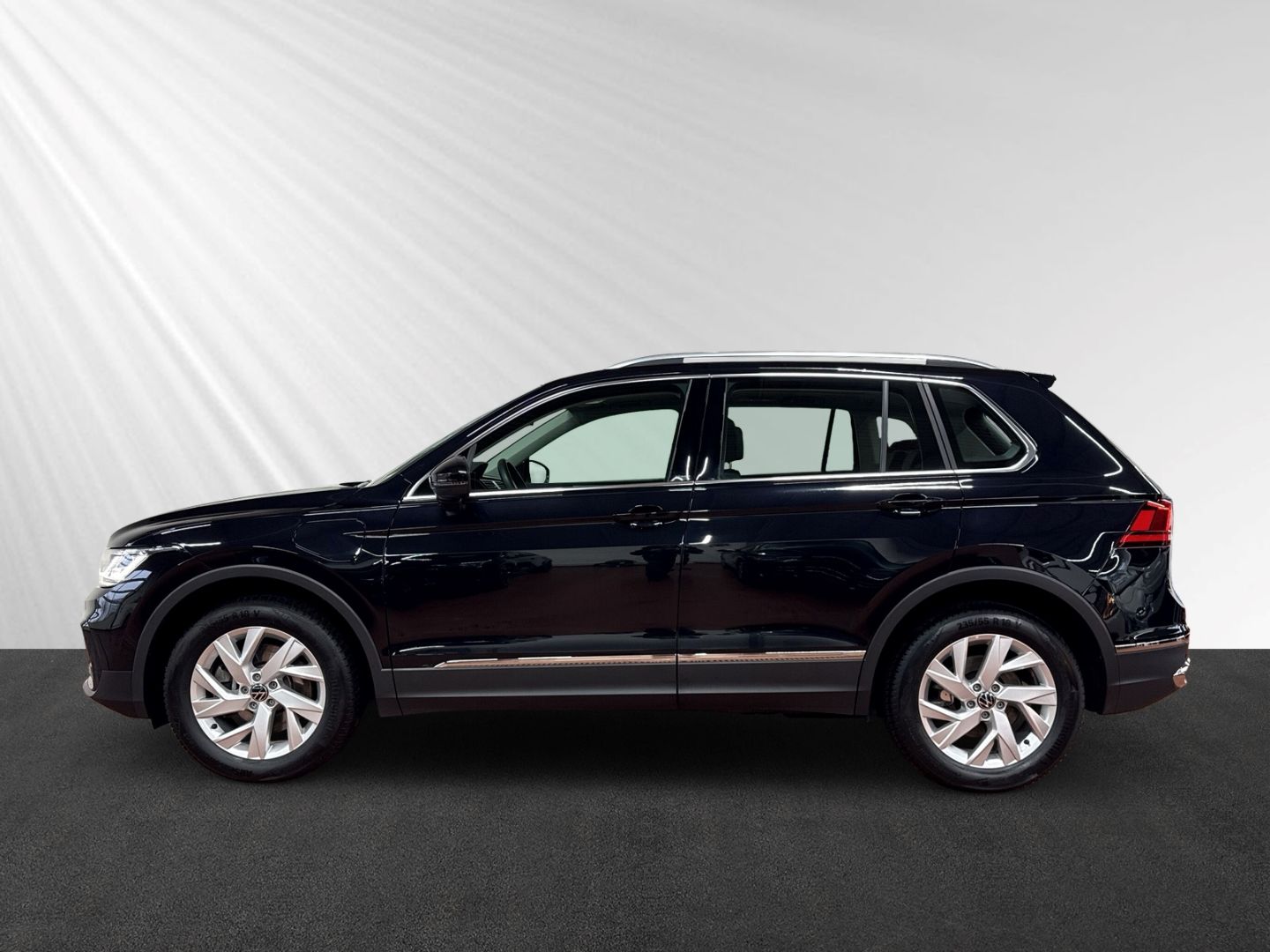 Volkswagen Tiguan 1.4 TSI eHybrid Elegance DSG AHK+Pano foto 2