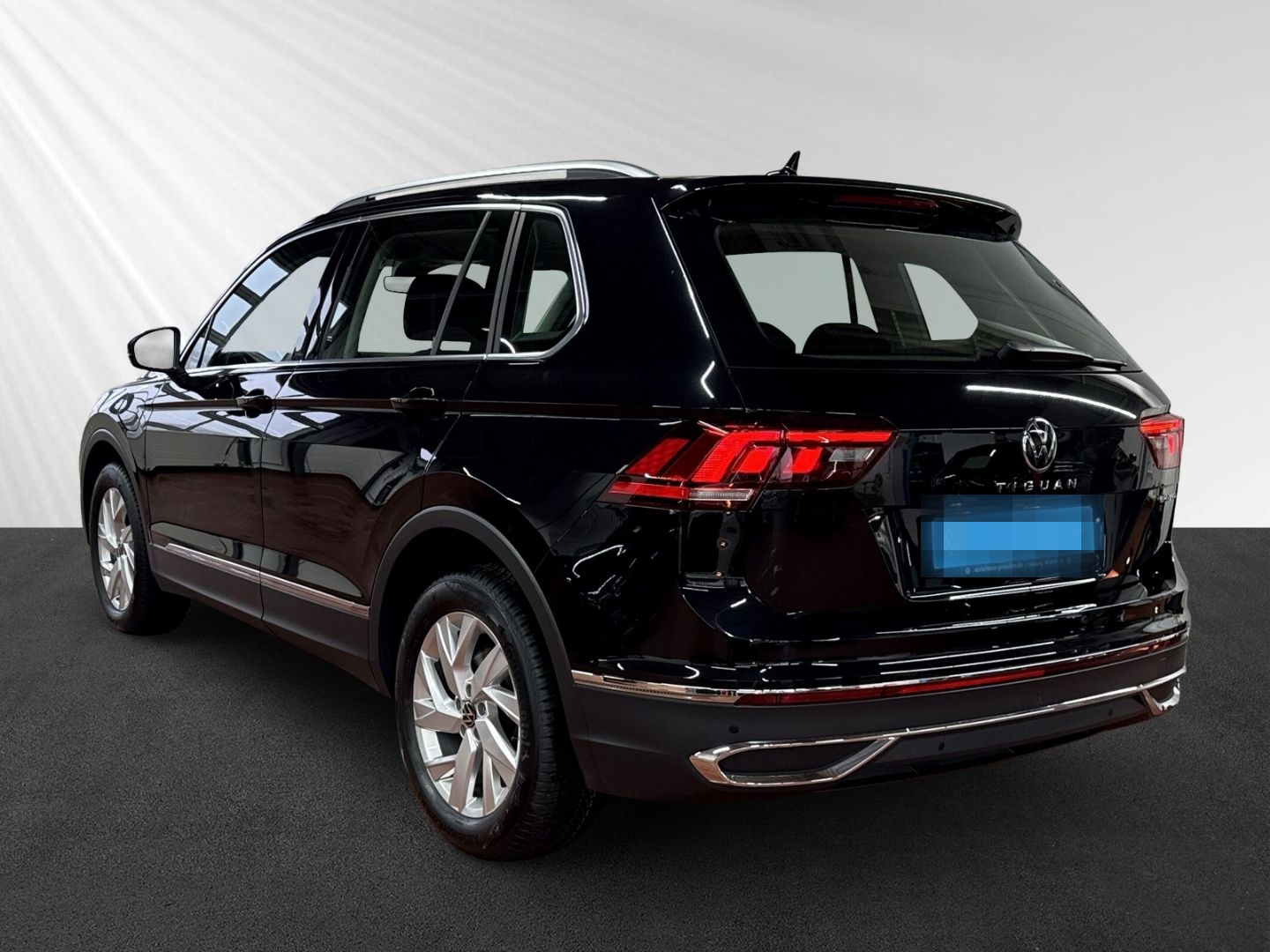 Volkswagen Tiguan 1.4 TSI eHybrid Elegance DSG AHK+Pano foto 3