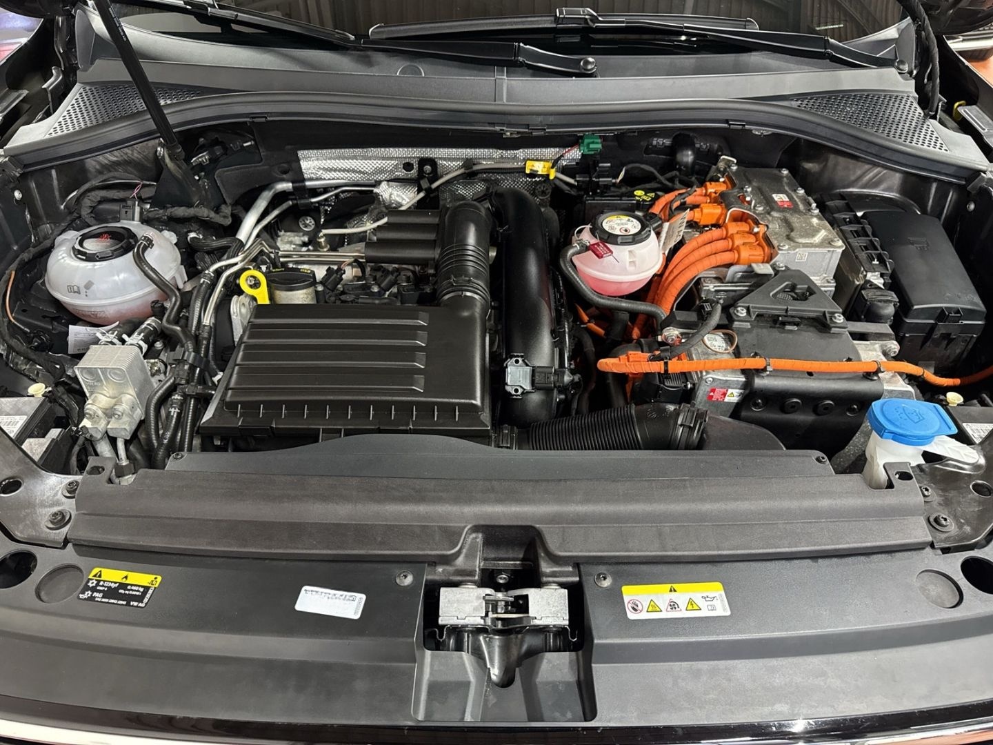 Volkswagen Tiguan 1.4 TSI eHybrid Elegance DSG AHK+Pano foto 7