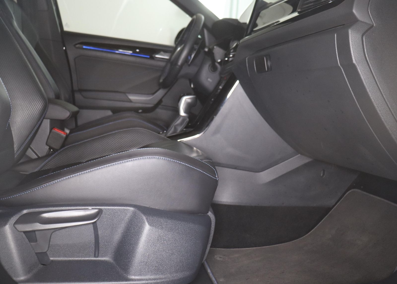 Volkswagen T-ROC R Black Style 2.0TSI DSG 275,-ohne Anzahlu foto 10