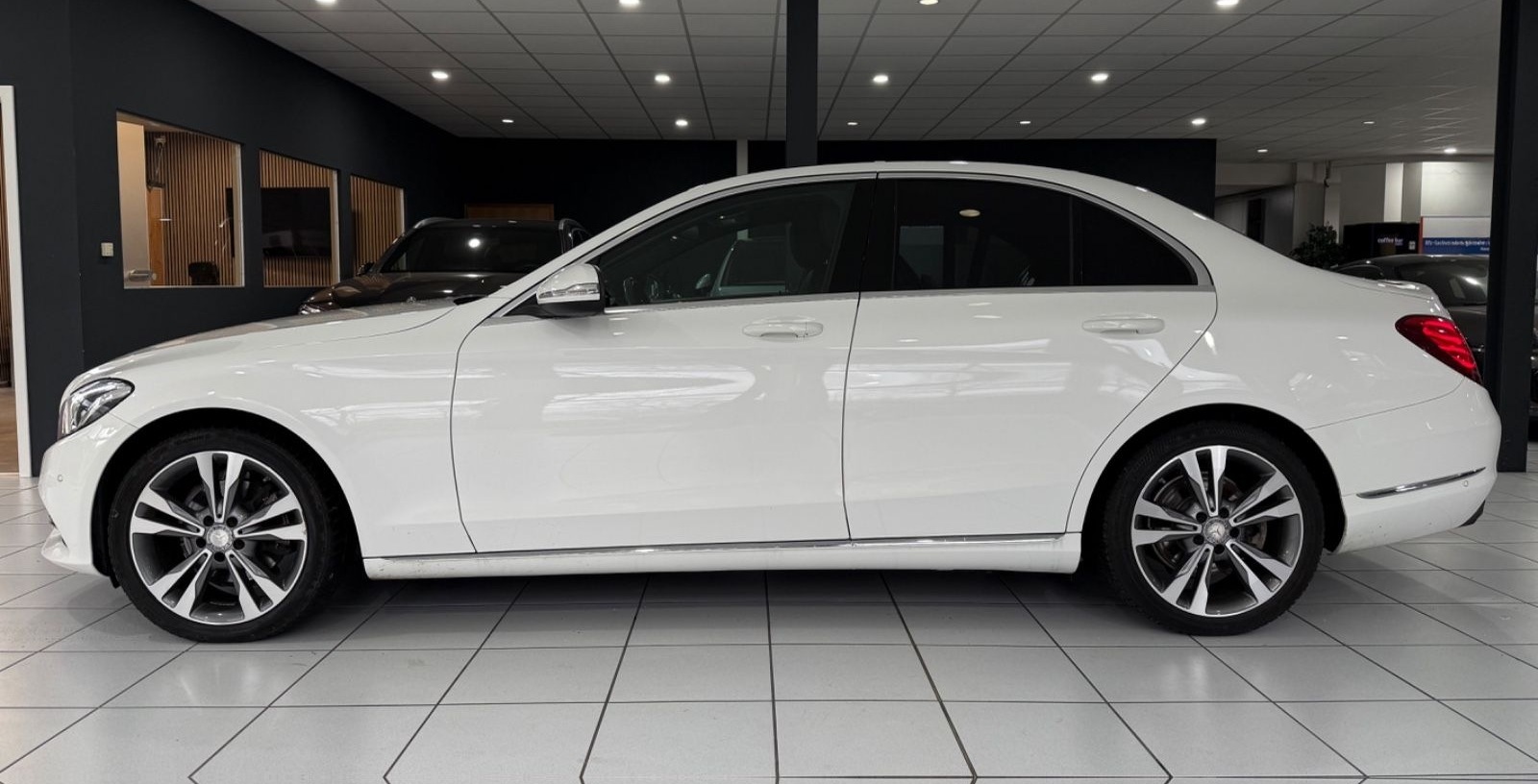 Mercedes-Benz C 220d 7G-T *AVANTG.*BURM*CAM*LED*HEAD*TOTW*18Z* foto 8