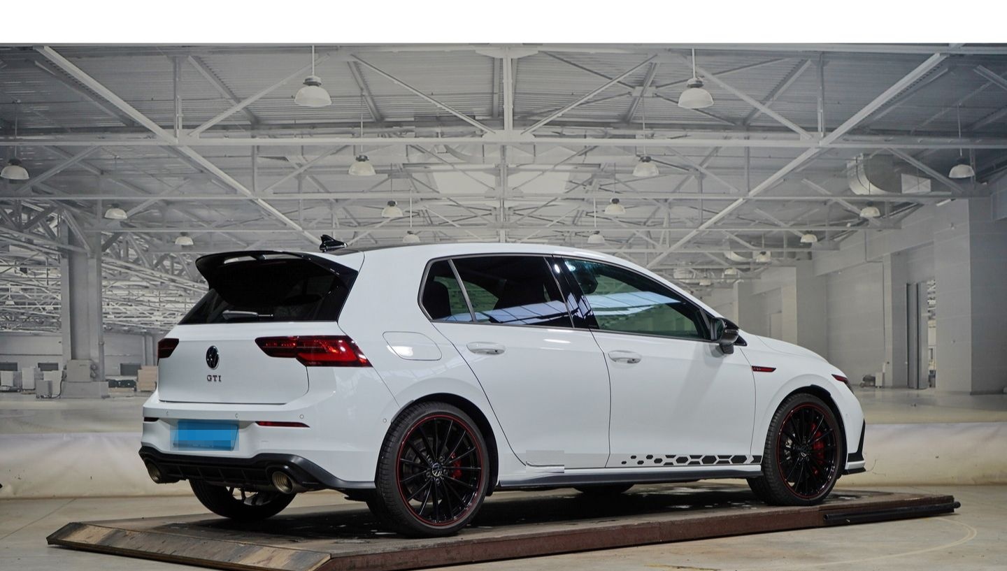 Volkswagen Golf GTI Clubsport 2.0 TSI DSG Edition 45 Akrapo foto 3