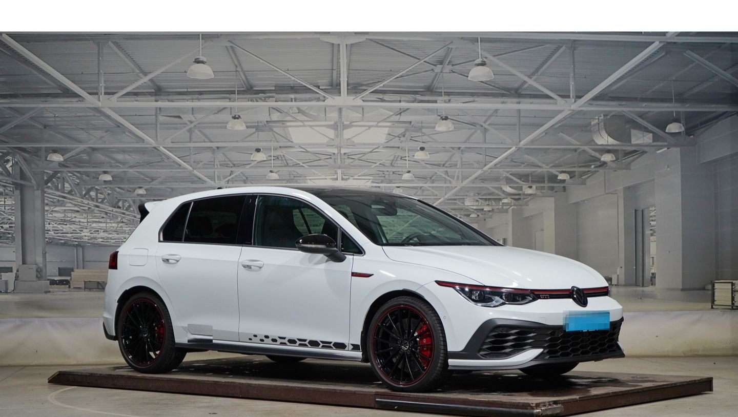 Volkswagen Golf GTI Clubsport 2.0 TSI DSG Edition 45 Akrapo foto 4