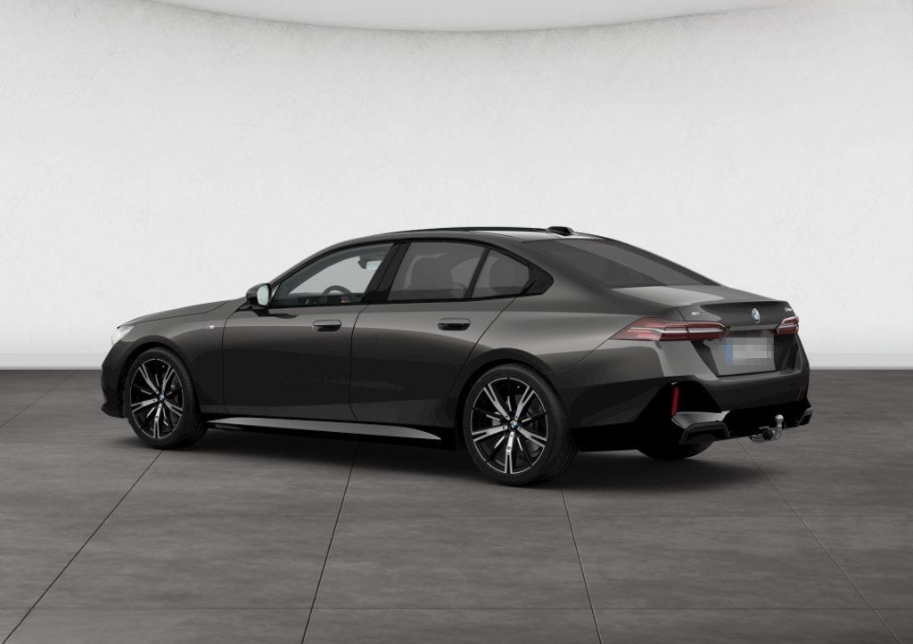 BMW 540d xDrive M Sport Pano DaProf .AHK 360° Bowers foto 6