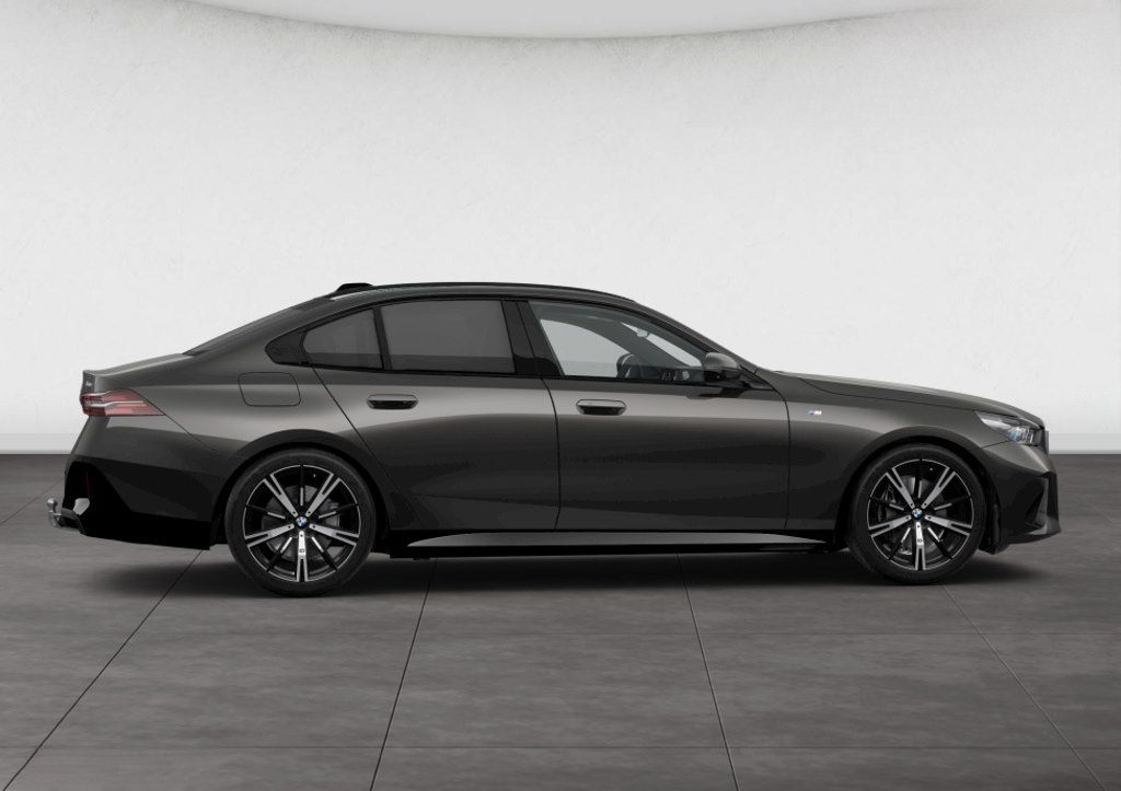 BMW 540d xDrive M Sport Pano DaProf .AHK 360° Bowers foto 8