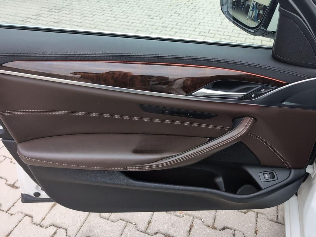 BMW 540i xDrive LuxuryLine~NightVis~Pano~HuD~Driv.As foto 13