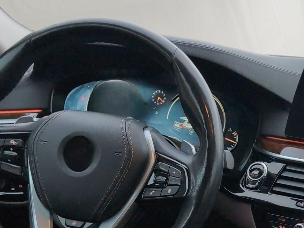 BMW 540i xDrive LuxuryLine~NightVis~Pano~HuD~Driv.As foto 16